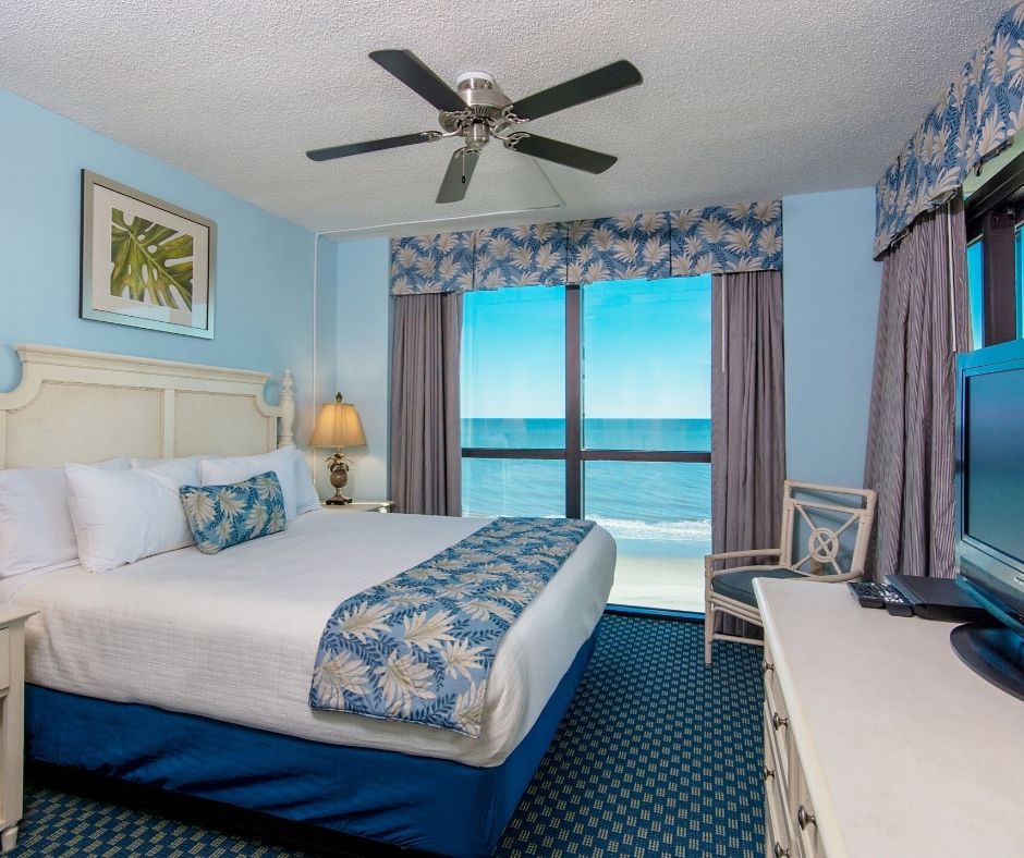 Oceanfront Master Bedroom with King Bed