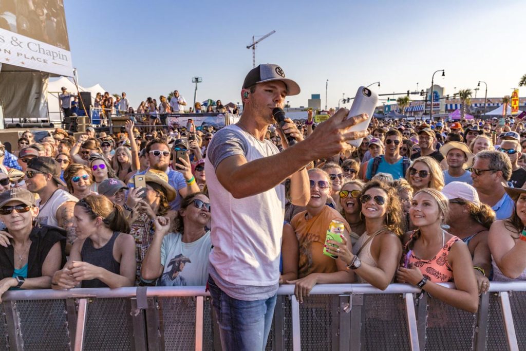 How to Navigate the Carolina Country Music Fest Caribbean Resort