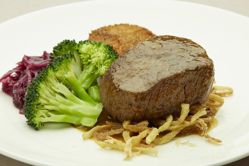 Filet Mignon with Broccoli and Fries