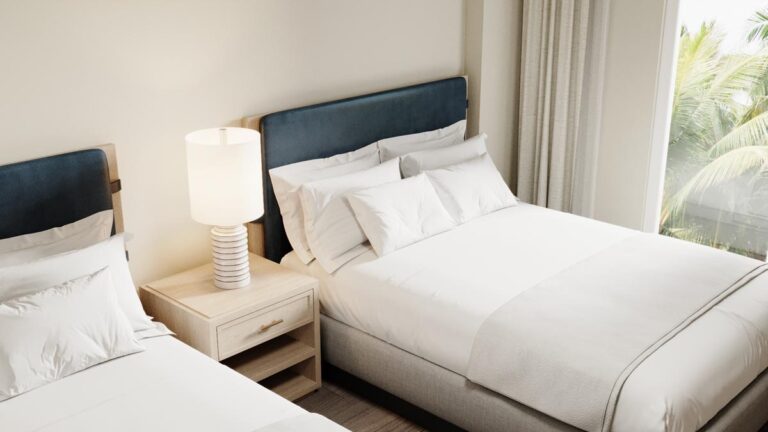 Oceanfront One Bedroom Suite - Bedding