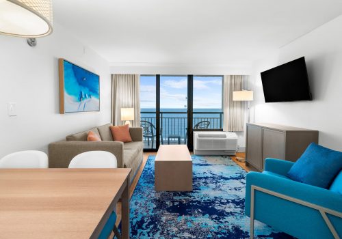 Oceanfront Deluxe One Bedroom Double Suite
