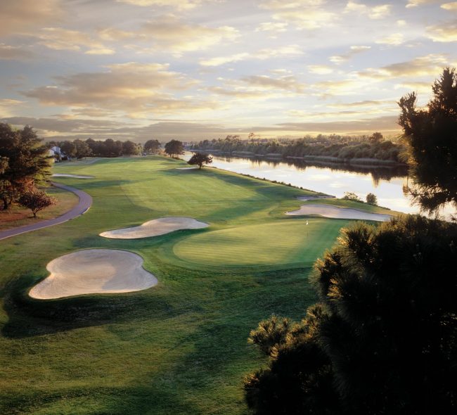 myrtlewood-golf-course-fairways-hole-18